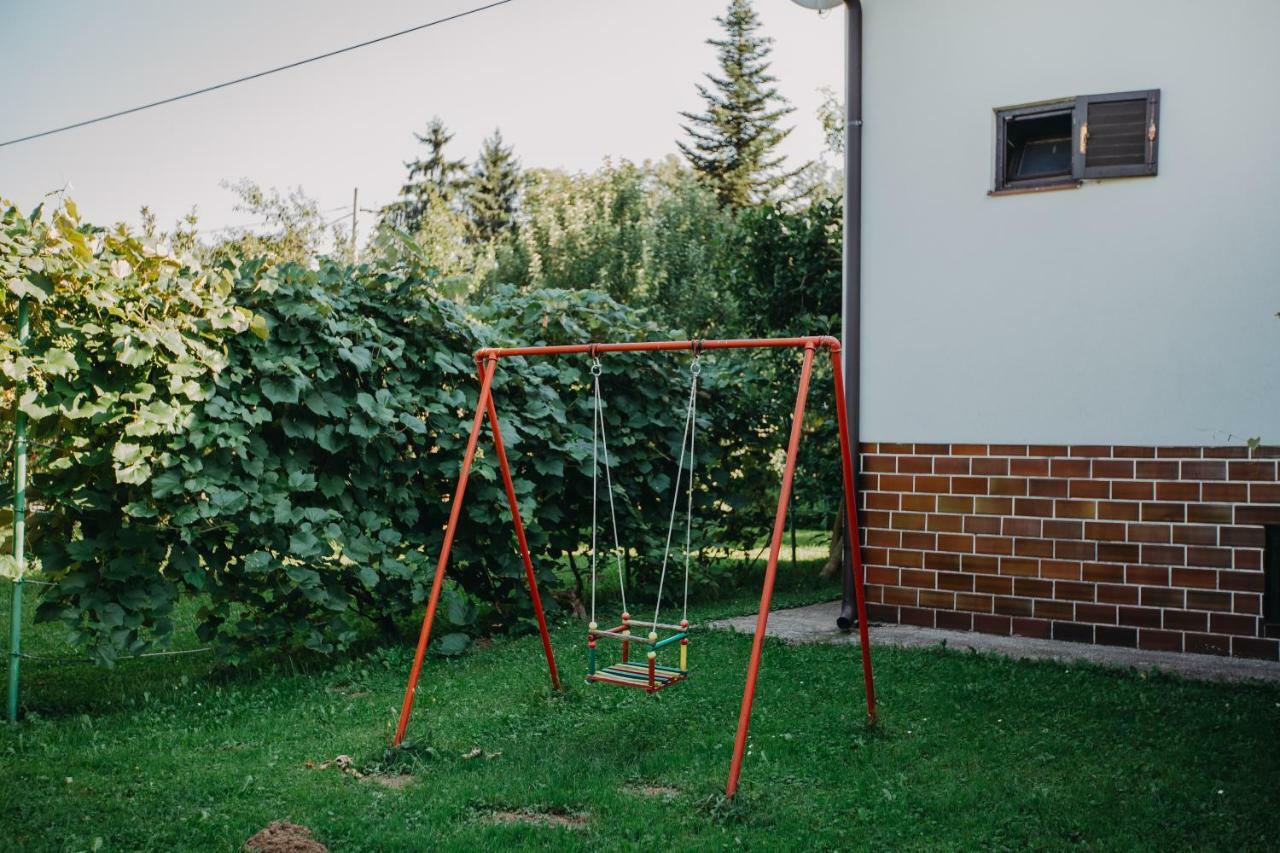 Apartman Vejama Josipdol Exteriér fotografie