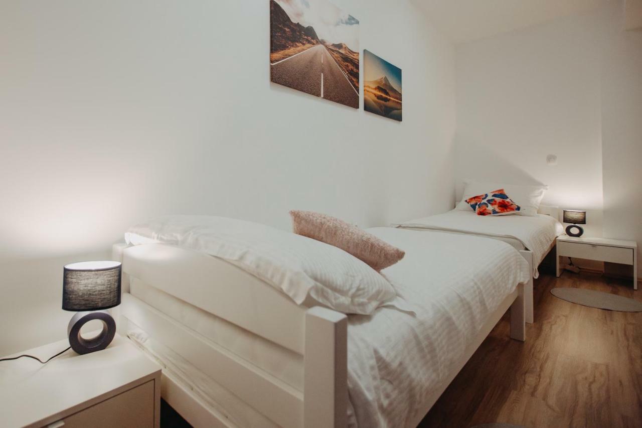Apartman Vejama Josipdol Exteriér fotografie